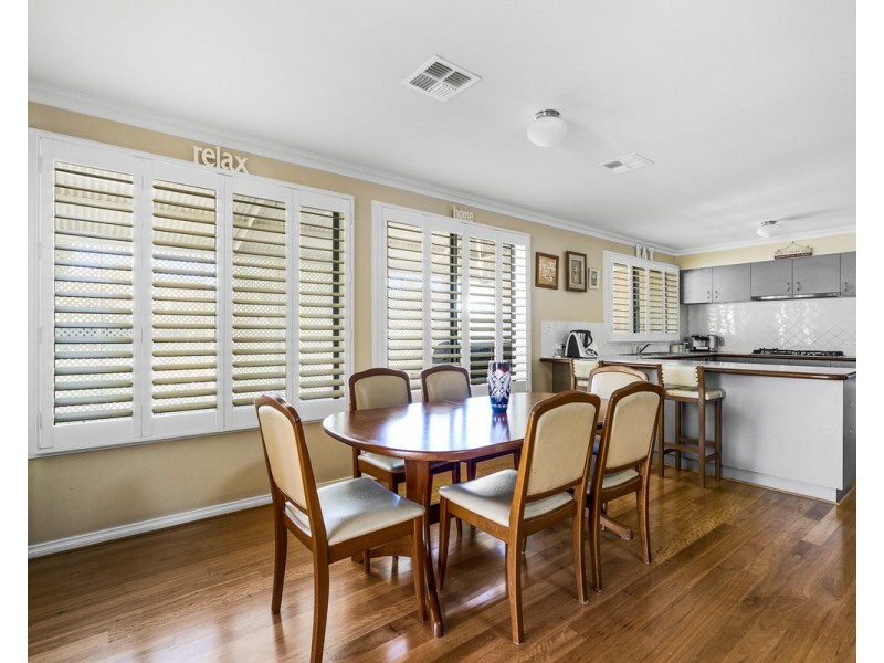 10 Ryniker Road, Bedfordale WA 6112