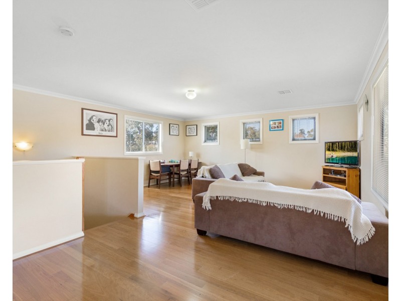 10 Ryniker Road, Bedfordale WA 6112