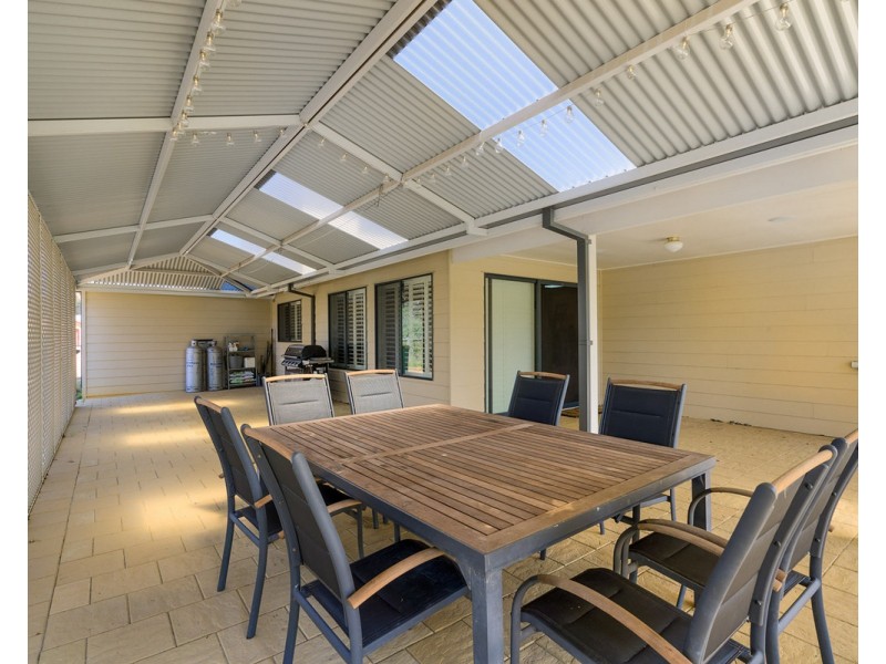 10 Ryniker Road, Bedfordale WA 6112