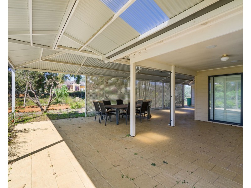 10 Ryniker Road, Bedfordale WA 6112