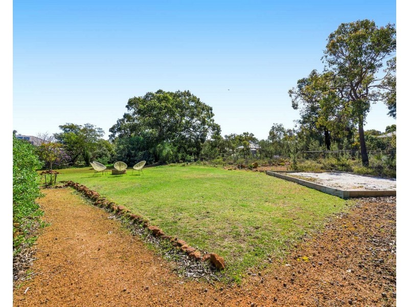 10 Ryniker Road, Bedfordale WA 6112