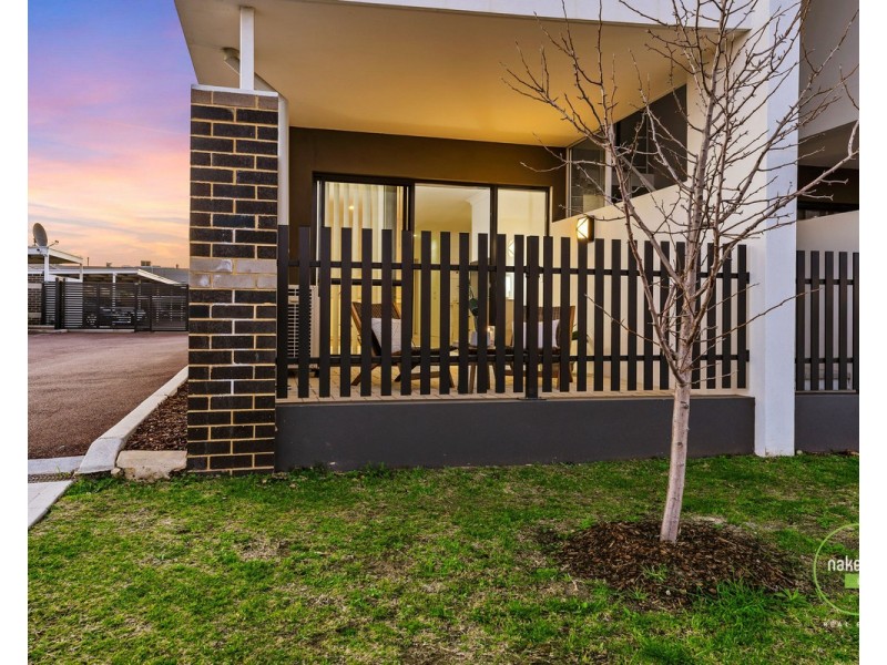 4/1 Glenariff Boulevard, Canning Vale WA 6155