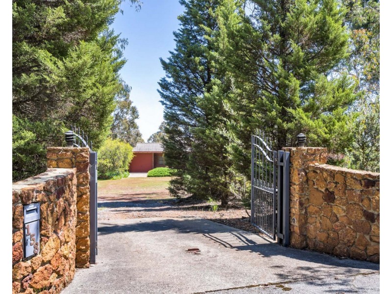 158 Springfield Road, Bedfordale WA 6112