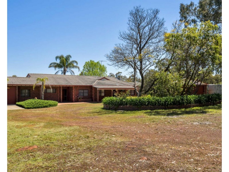 158 Springfield Road, Bedfordale WA 6112