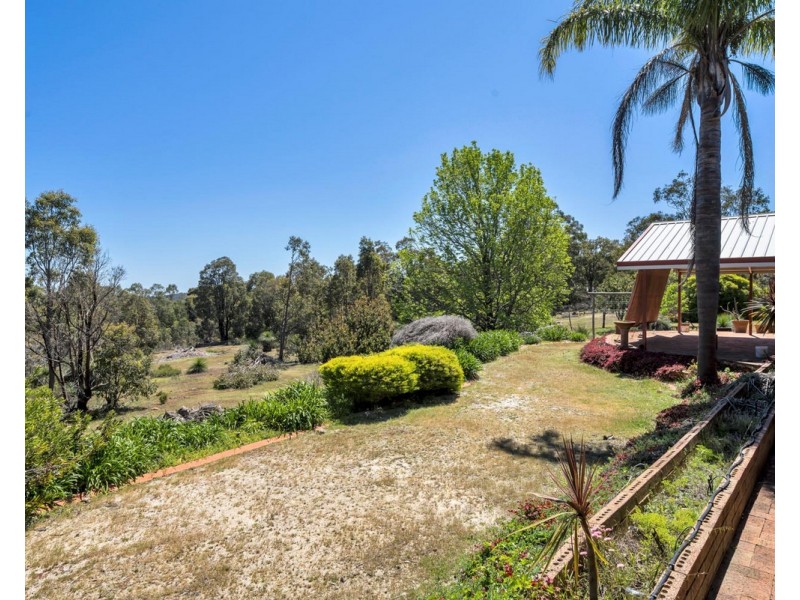 158 Springfield Road, Bedfordale WA 6112