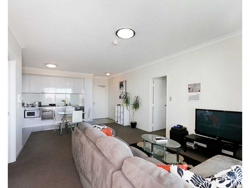 407/21 Malata Crescent, Success WA 6164