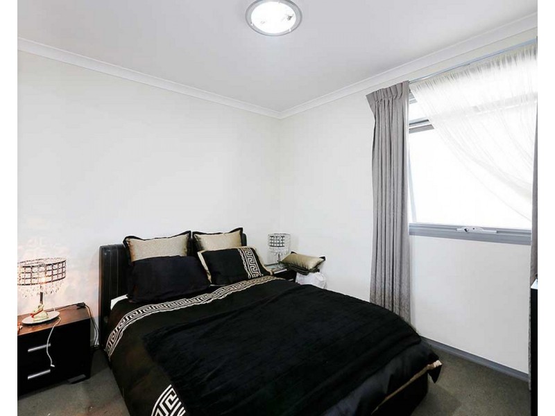 407/21 Malata Crescent, Success WA 6164
