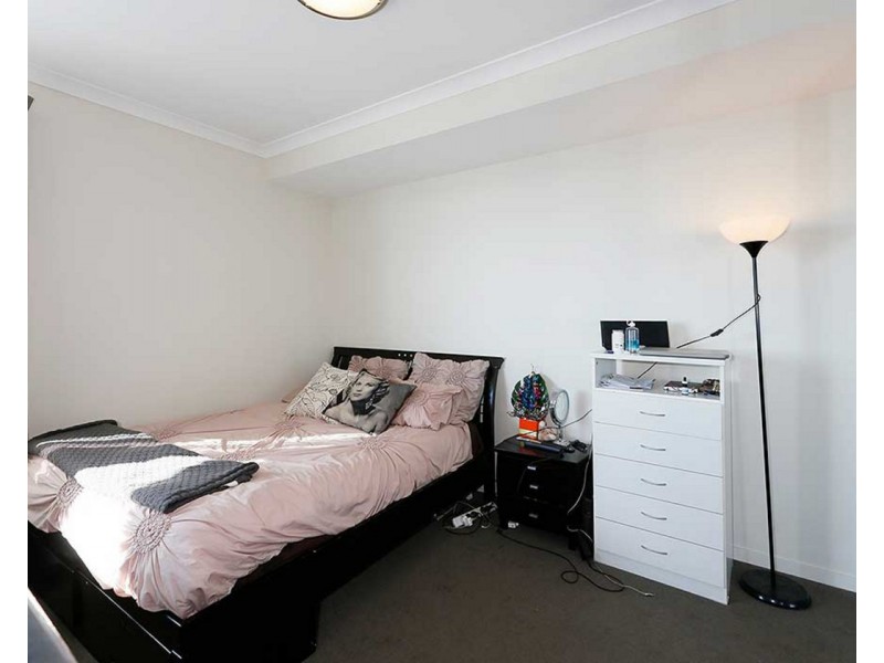 407/21 Malata Crescent, Success WA 6164