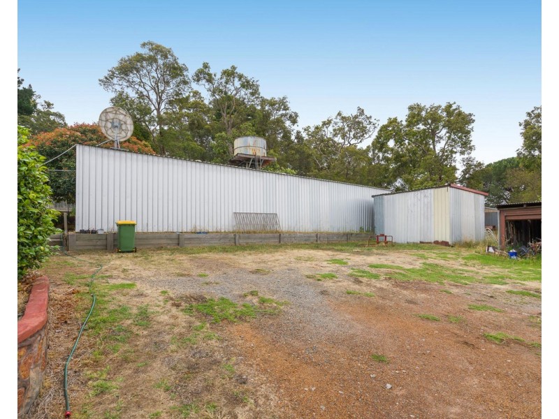 63 Dmietrieff Road, Bedfordale WA 6112
