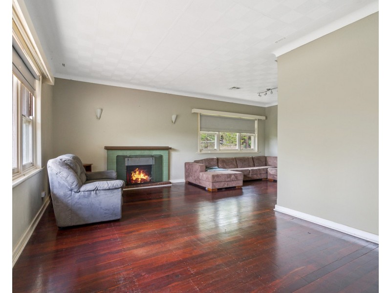 63 Dmietrieff Road, Bedfordale WA 6112