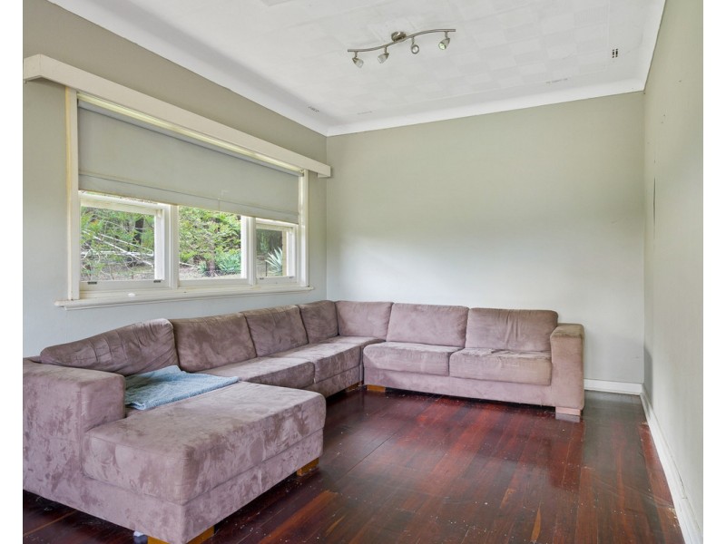 63 Dmietrieff Road, Bedfordale WA 6112