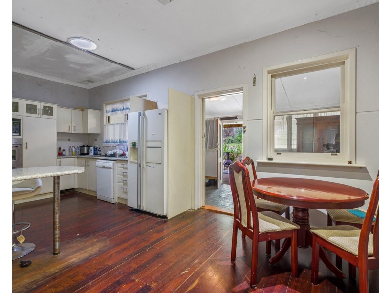 63 Dmietrieff Road, Bedfordale WA 6112