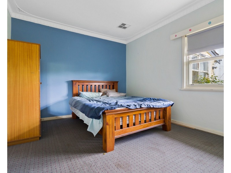 63 Dmietrieff Road, Bedfordale WA 6112