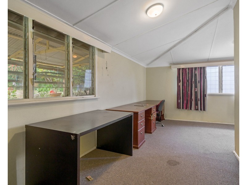 63 Dmietrieff Road, Bedfordale WA 6112