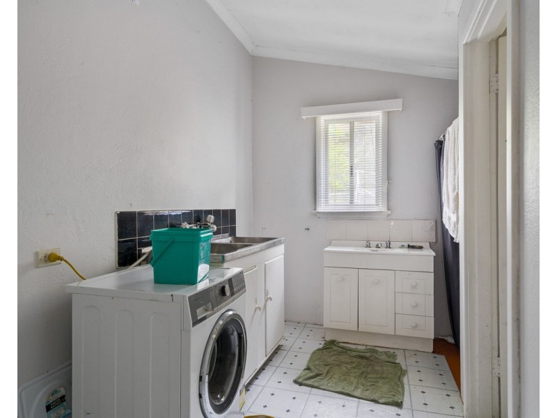 63 Dmietrieff Road, Bedfordale WA 6112