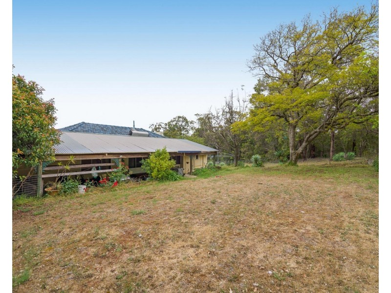 63 Dmietrieff Road, Bedfordale WA 6112