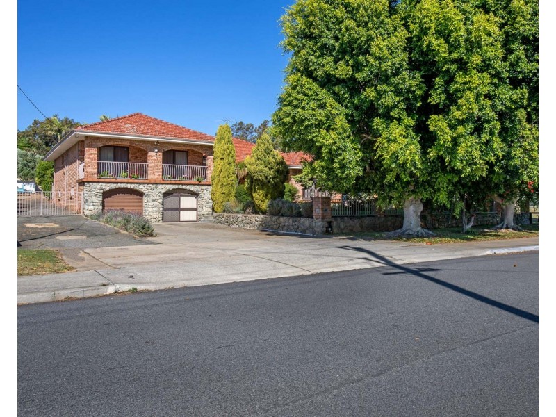 73 Owtram Road, Armadale WA 6112