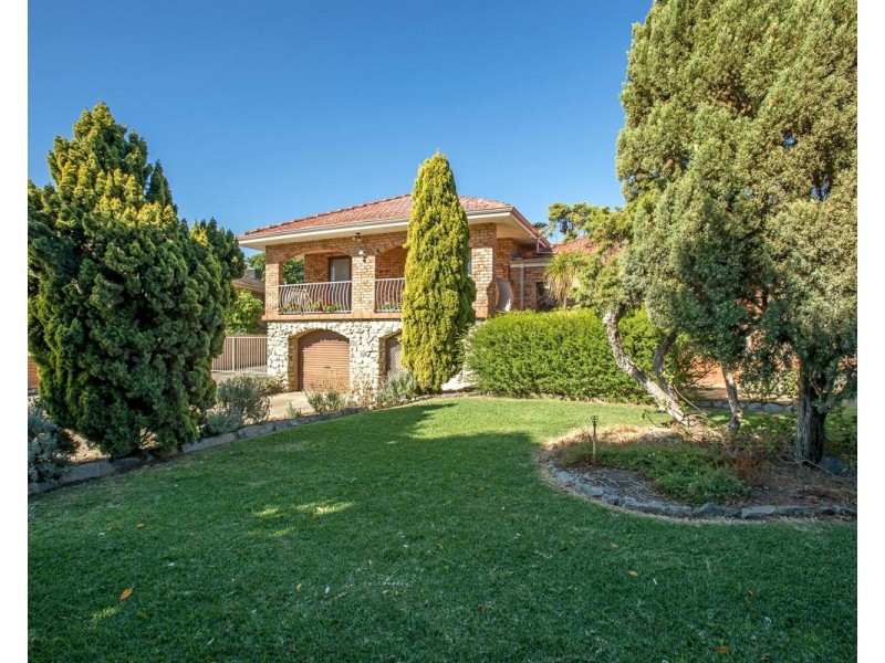 73 Owtram Road, Armadale WA 6112