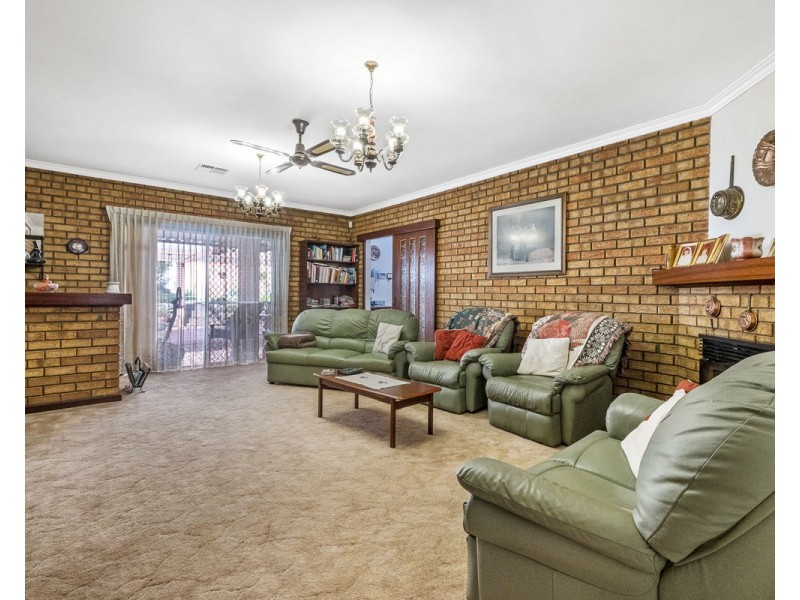 73 Owtram Road, Armadale WA 6112