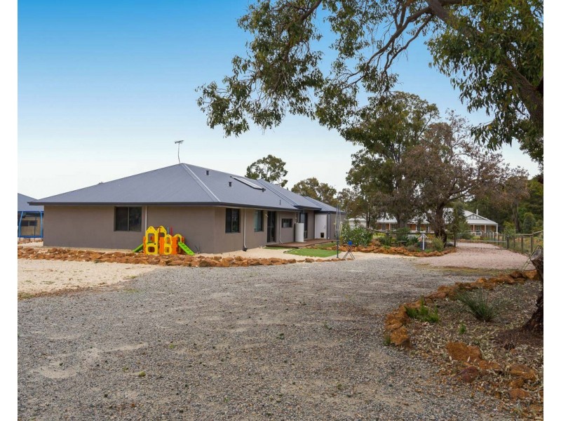 11 Meldrum Loop, Bedfordale WA 6112
