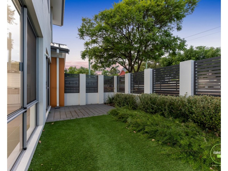 1/12 Heath Road, Kalamunda WA 6076