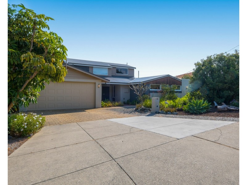 18 Angorra Road, Mount Nasura WA 6112