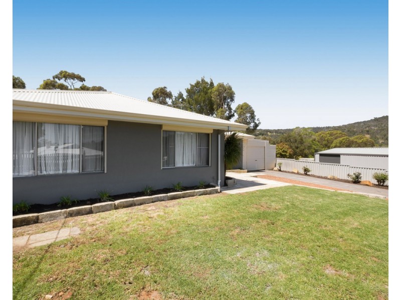 11 Angorra Road, Mount Nasura WA 6112