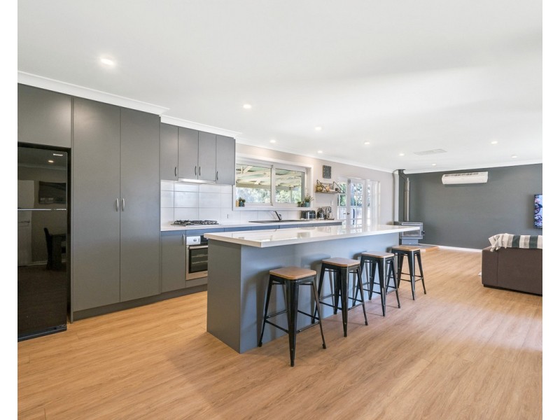 11 Angorra Road, Mount Nasura WA 6112