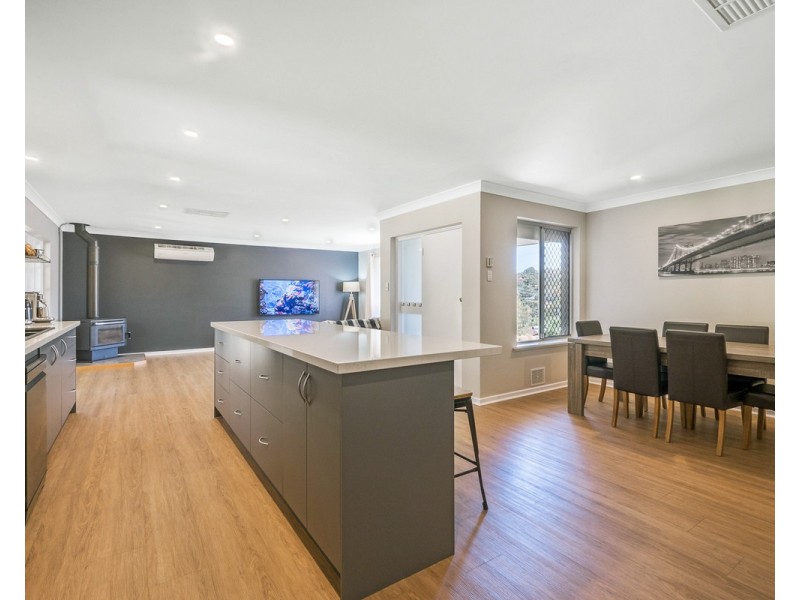 11 Angorra Road, Mount Nasura WA 6112