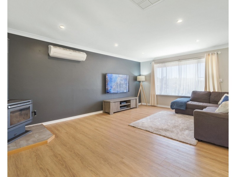 11 Angorra Road, Mount Nasura WA 6112