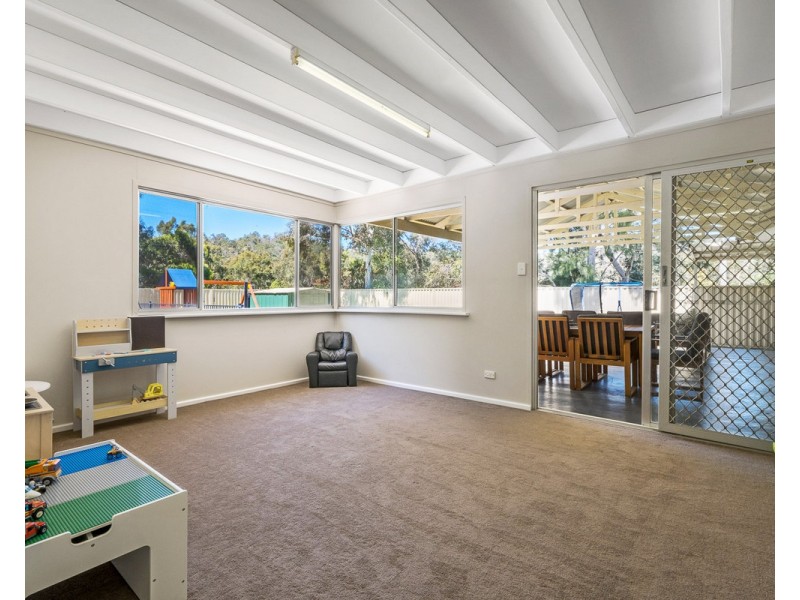 11 Angorra Road, Mount Nasura WA 6112