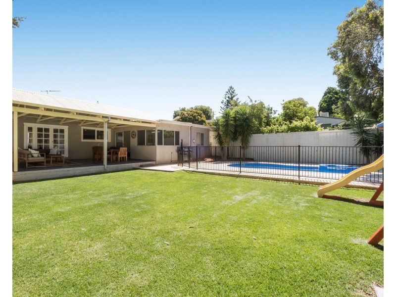 11 Angorra Road, Mount Nasura WA 6112