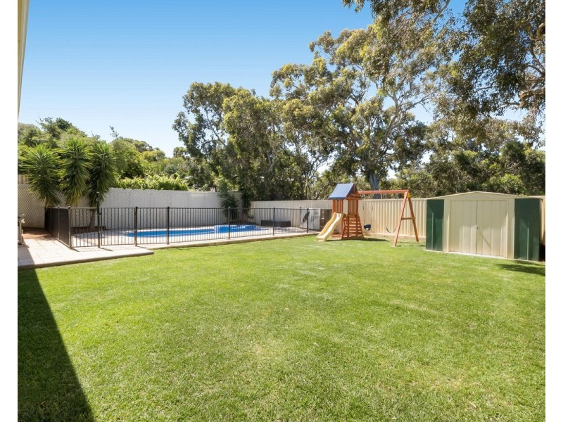 11 Angorra Road, Mount Nasura WA 6112