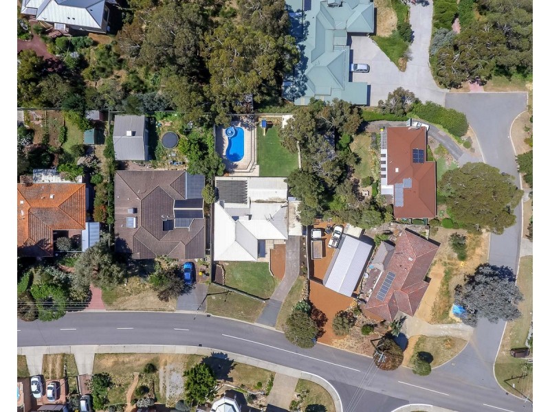 11 Angorra Road, Mount Nasura WA 6112