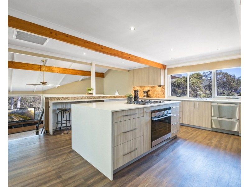 4 Old Coach Place, Roleystone WA 6111