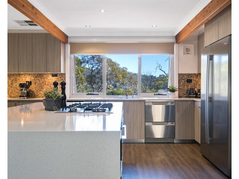 4 Old Coach Place, Roleystone WA 6111