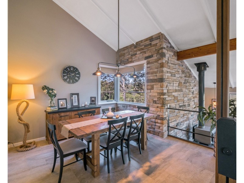 4 Old Coach Place, Roleystone WA 6111