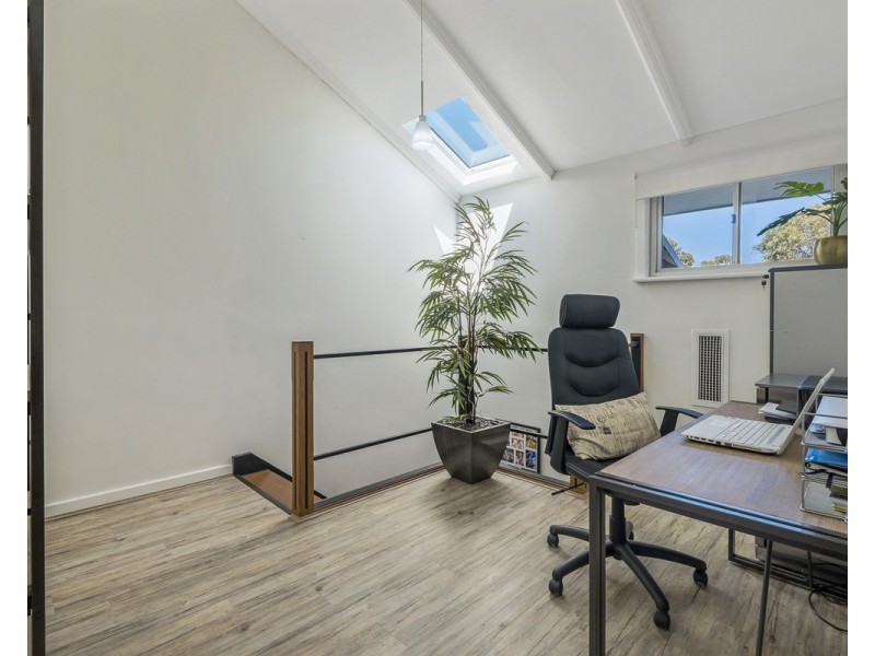 4 Old Coach Place, Roleystone WA 6111