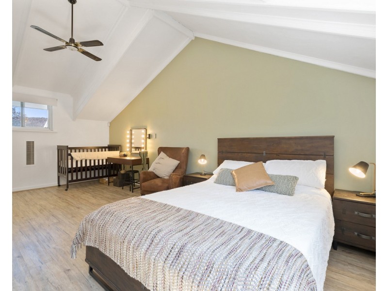 4 Old Coach Place, Roleystone WA 6111