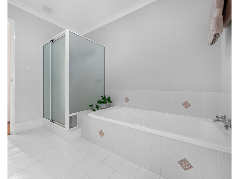 28 Rubida Rise, Roleystone WA 6111