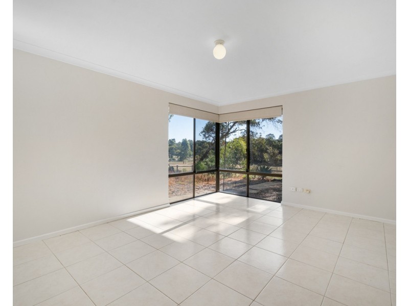 688 Albany Highway, Bedfordale WA 6112