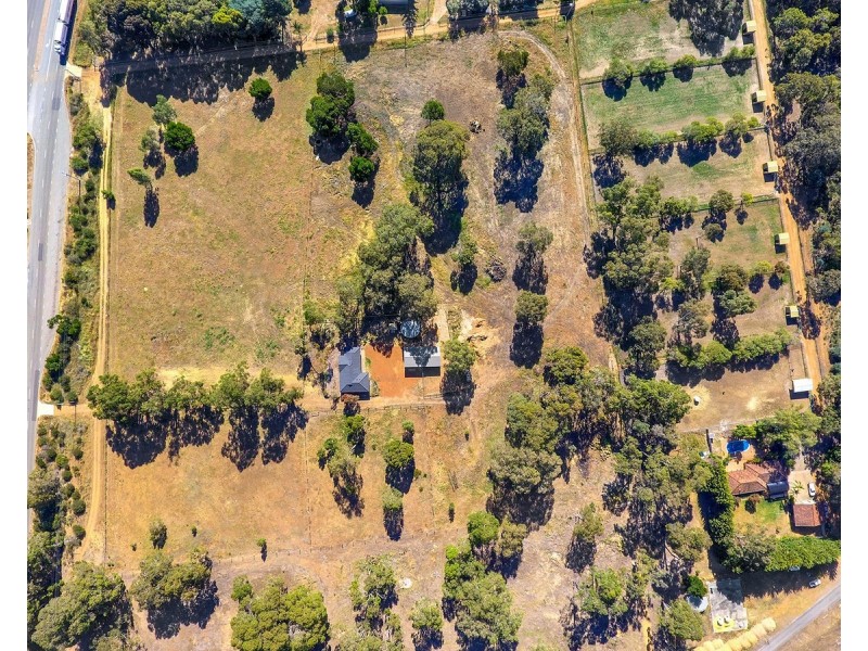 688 Albany Highway, Bedfordale WA 6112