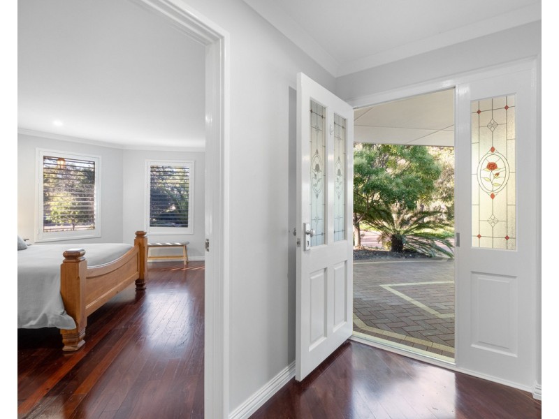 6 Grono Road, Bedfordale WA 6112