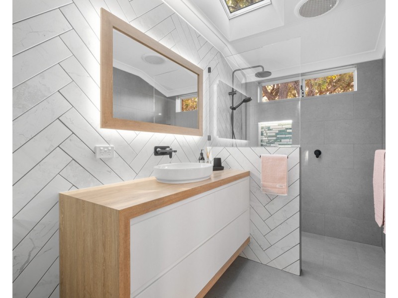 6 Grono Road, Bedfordale WA 6112