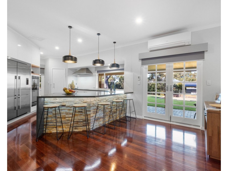 6 Grono Road, Bedfordale WA 6112