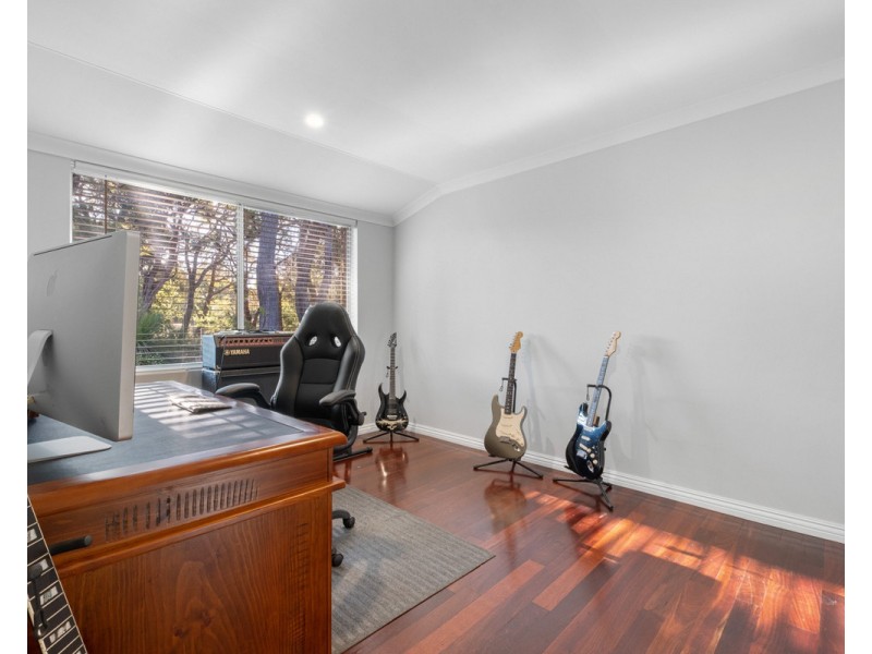 6 Grono Road, Bedfordale WA 6112