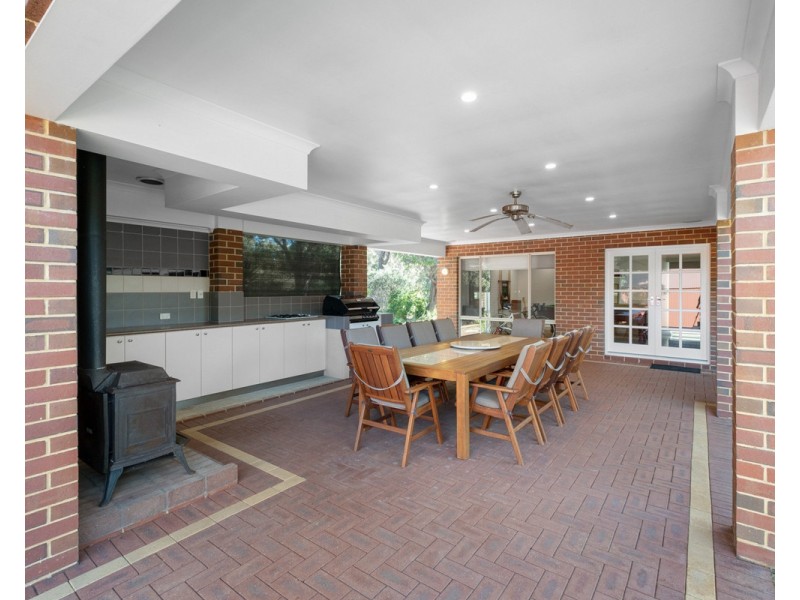 6 Grono Road, Bedfordale WA 6112