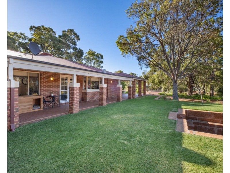 6 Grono Road, Bedfordale WA 6112