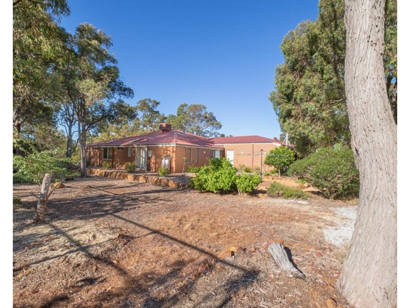 6 Grono Road, Bedfordale WA 6112