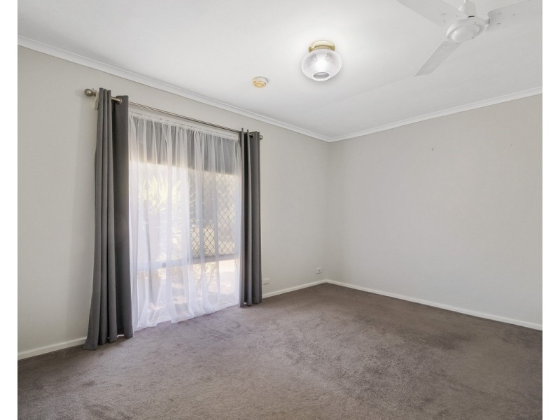 10 Coolabah Drive, Mount Nasura WA 6112